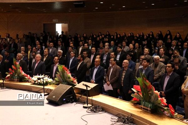 آیین تجلیل از معلمان منتخب شهرستان مشهد
