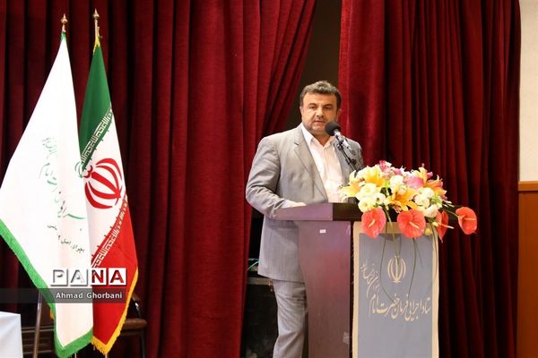 اهدای کمک‌های ستاد اجرایی فرمان امام به مناطق سیل‌زده مازندران