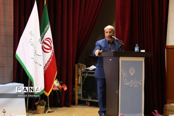 اهدای کمک‌های ستاد اجرایی فرمان امام به مناطق سیل‌زده مازندران