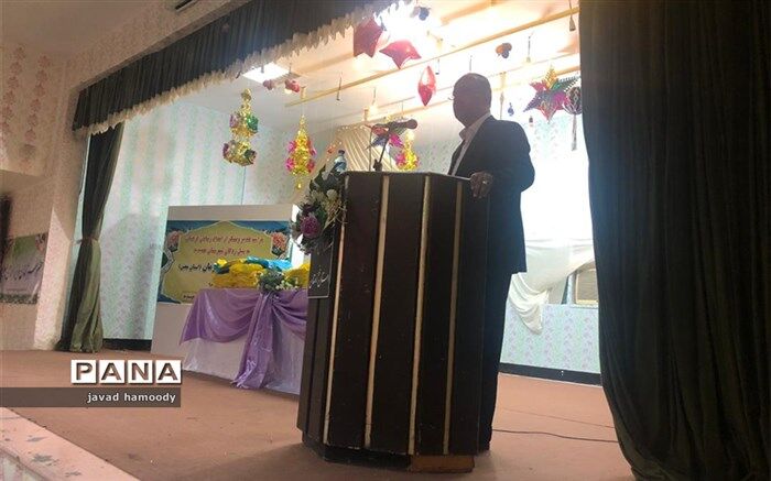 برگزاری آیین تجلیل ازفرهنگیان امدادرسان ومعلمان سیل زده شهرستان حمیدیه