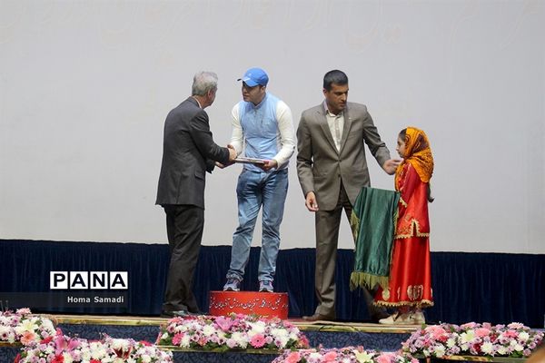 مراسم تجلیل از افتخار آفرینان ورزش آذربایجان شرقی