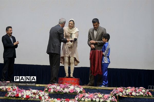 مراسم تجلیل از افتخار آفرینان ورزش آذربایجان شرقی