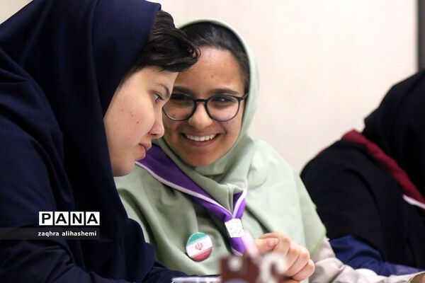 نشست اعضای مجامع دانش‌آموزان و مربیان پیشتاز شهر تهران