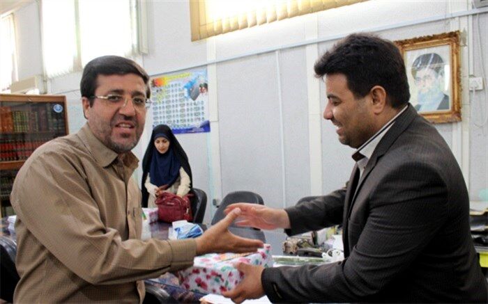 از کارشناسان سازمان دانش آموزی استان بوشهر تجلیل شد