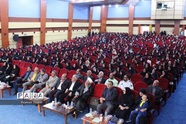 سی و پنجمین برنامه بزرگداشت مقام معلم در شهرستان سمنان