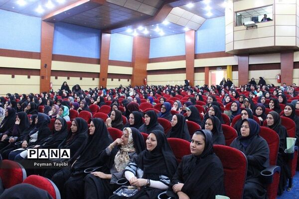 سی و پنجمین برنامه بزرگداشت مقام معلم در شهرستان سمنان