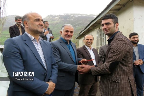 آیین کلنگ‌زنی دبستان مشارکتی داریوش کمالی در روستای یازن رامسر