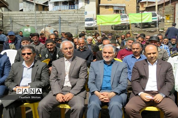 آیین کلنگ‌زنی دبستان مشارکتی داریوش کمالی در روستای یازن رامسر