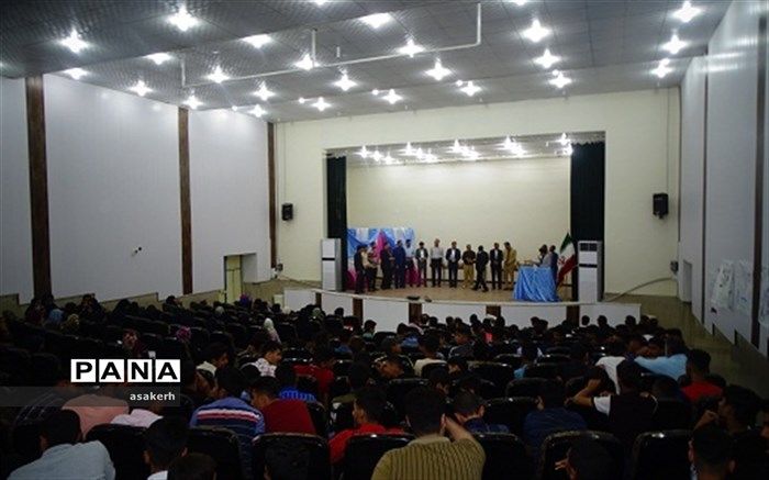 تقدیر  از نخبگان مسابقات ورزشی آموزشگاهی  شادگان در سال تحصیلی 97-98