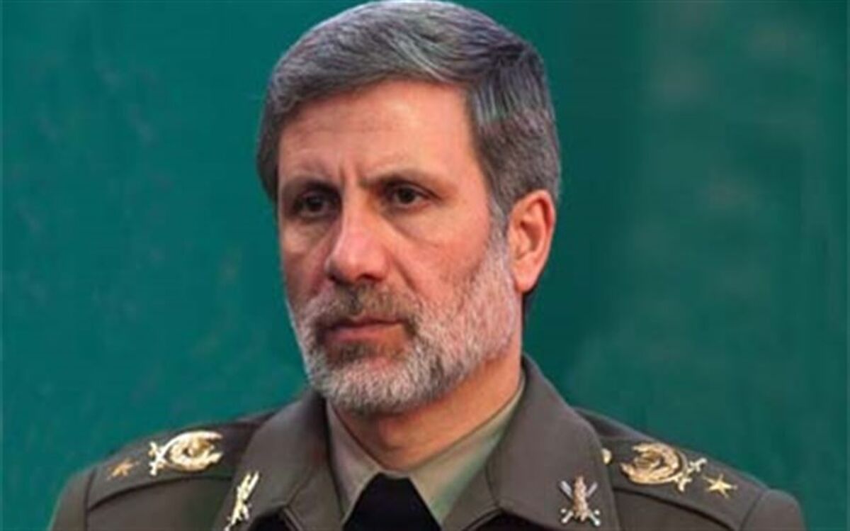 وزیر دفاع: دشمنان با عملیات روانی به دنبال تضعیف خودباوری جوانان هستند