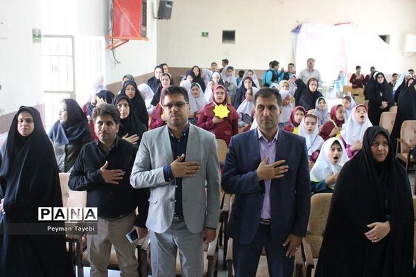 جشنواره سفیران سلامت در دبستان بعثت سمنان