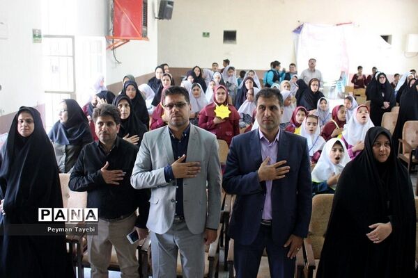 جشنواره سفیران سلامت در دبستان بعثت سمنان