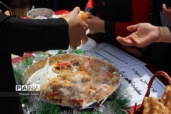 جشنواره سفیران سلامت در دبستان بعثت سمنان