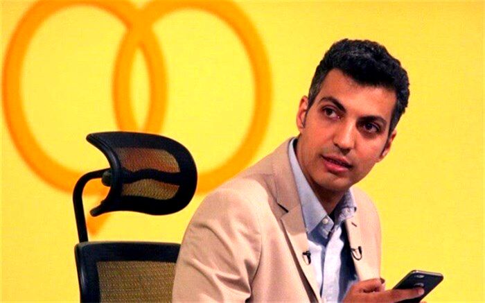 میز عادل فردوسی‌پور بساط هندوانه فروشی شد + تصویر