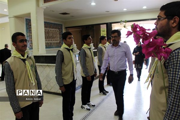 همایش تجلیل از رانندگان برتر  و عوامل اجرایی سرویس مدارس شهر شیراز