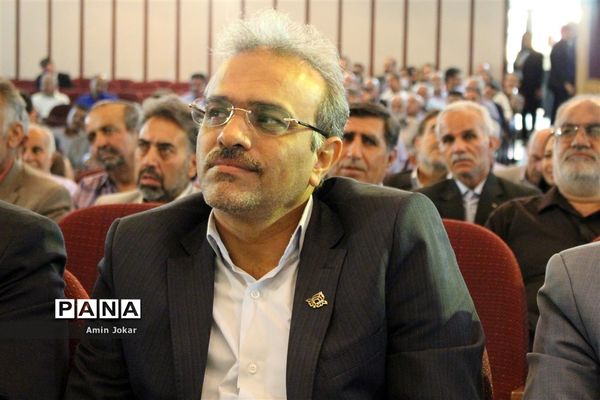 همایش تجلیل از رانندگان برتر  و عوامل اجرایی سرویس مدارس شهر شیراز