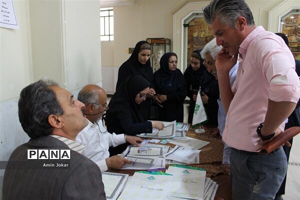 همایش تجلیل از رانندگان برتر  و عوامل اجرایی سرویس مدارس شهر شیراز