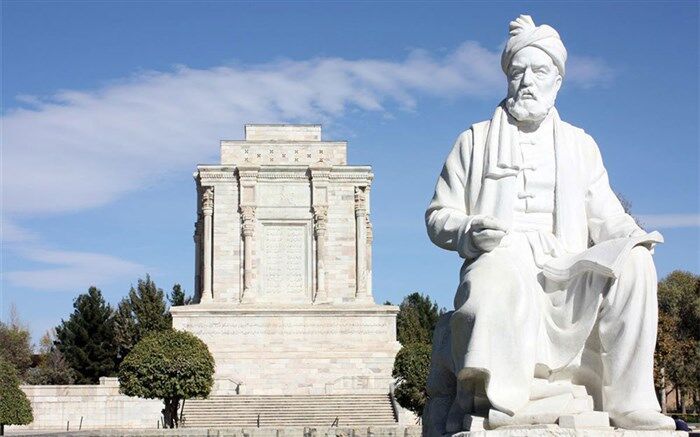 شاهنامه، روحیه قهرمانی را تقویت و افراد را به تفکر وا‌می‌دارد