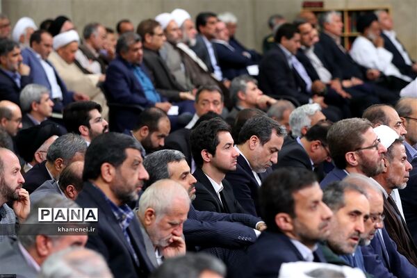 دیدار مسئولان نظام با مقام معظم رهبری