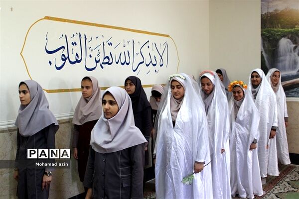 بزرگداشت هفته سازمان دانش آموزی