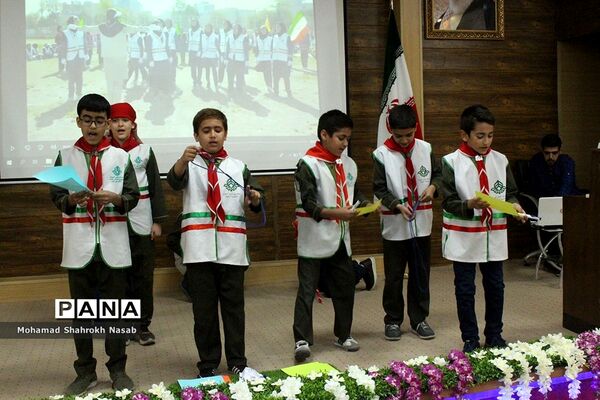 آیین سپاس مربی در ناحیه 3 اهواز