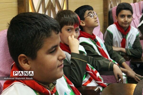 آیین سپاس مربی در ناحیه 3 اهواز