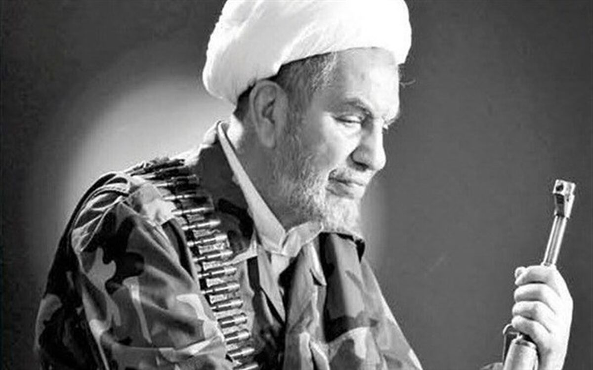 مسئولان فرهنگی نسل حاضر را با مجاهدت های مرحوم حجت الاسلام حسنی آشنا کنند