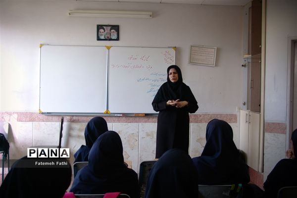 آماده سازی دانش آموزان پایه دوازدهم چهاردانگه  برای کنکور سراسری ۹۸