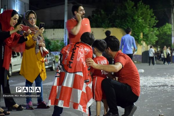 شادی پرسپولیسی‌های بابل برای  قهرمانی در لیگ برتر