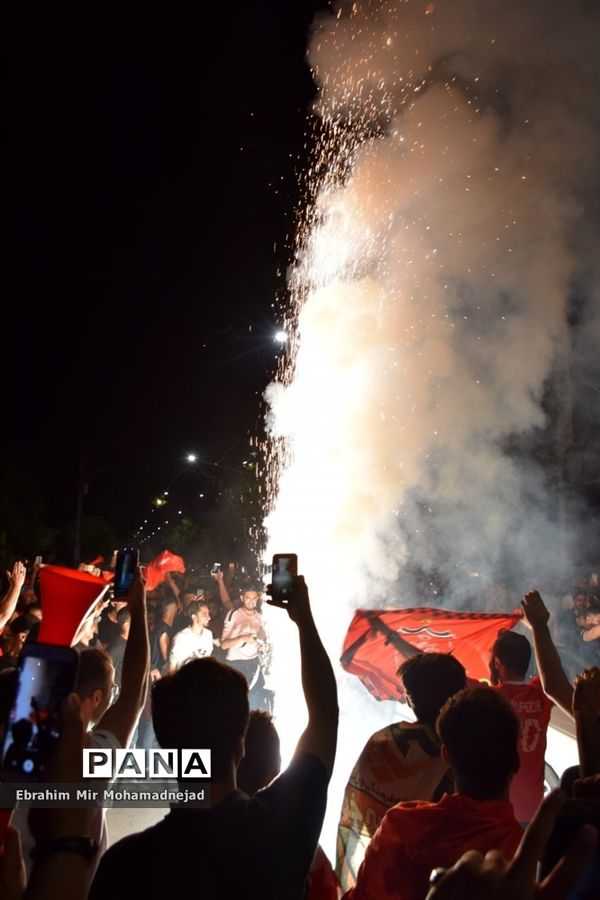 شادی پرسپولیسی‌های بابل برای  قهرمانی در لیگ برتر