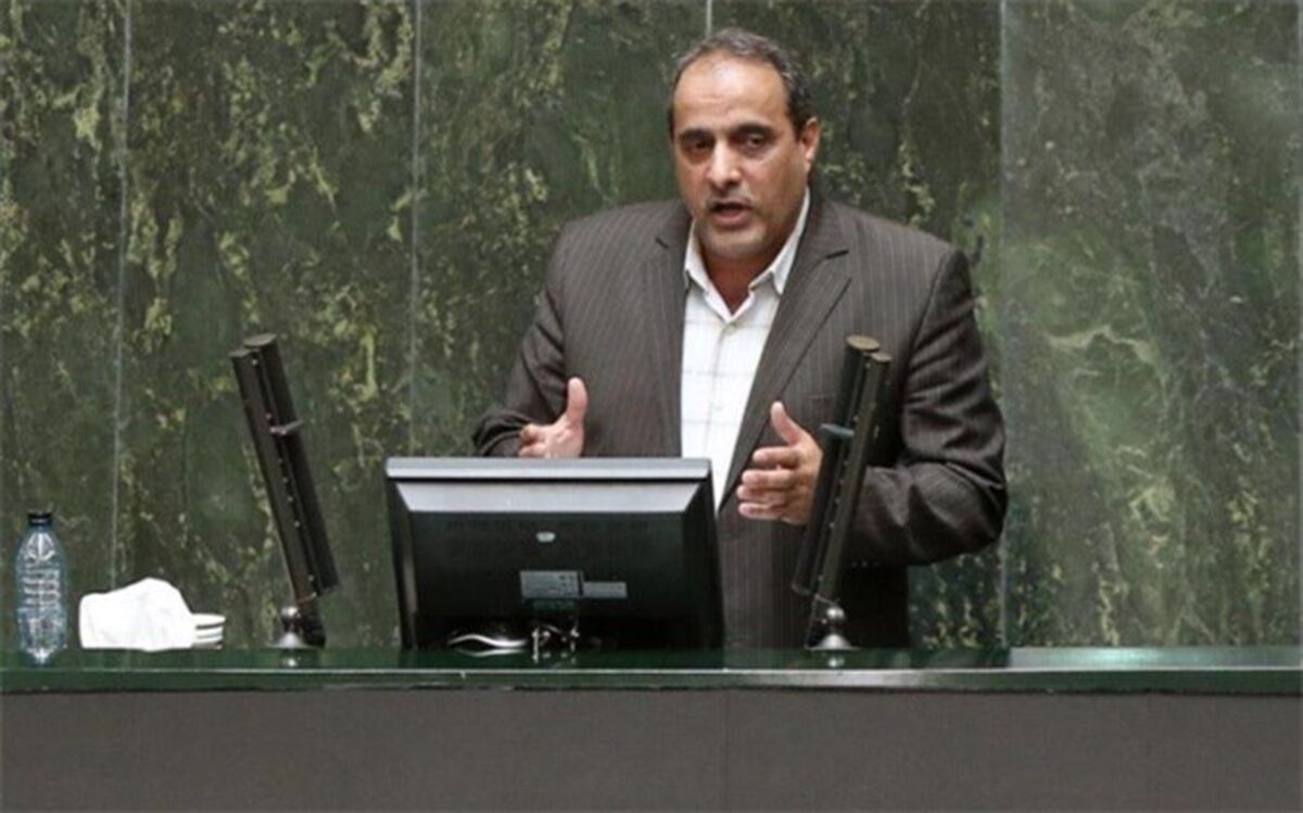 هدف نهایی آمریکا کشاندن ایران به پای میز مذاکره است