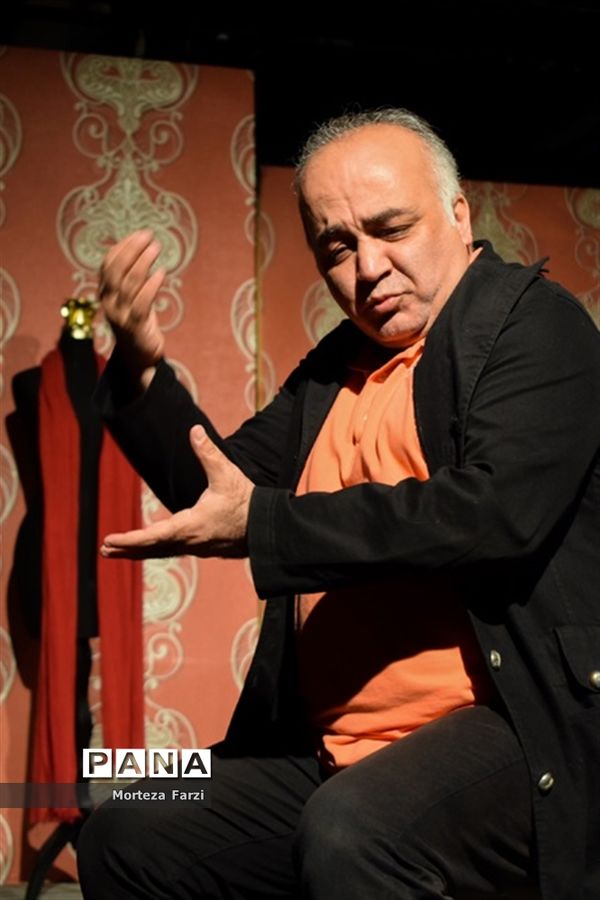 نمایش «همین امشب« در تبریز