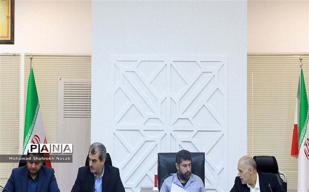 استاندار خوزستان: آموزش و پرورش یکی از دستگاه‌هایی بود که در حوزه امدادی بسیار به ما کمک کرد