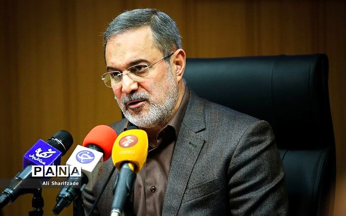 بطحایی: مصمم هستیم مدرسه به عنوان یک هویت مستقل روی پای خود بایستد