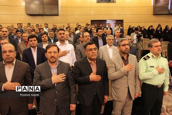 آئین تجلیل از معلمان نمونه استان سمنان-۱
