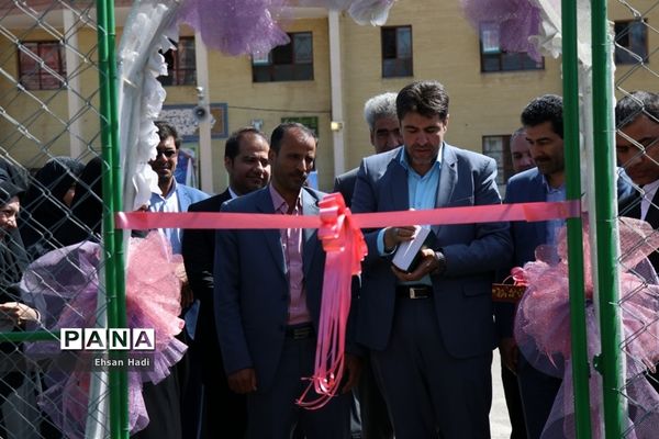 افتتاح اولین زمین چمن مصنوعی آموزش پروش خراسان رضوی ویژه دانش‌آموزان دختر