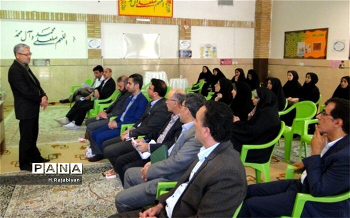 همایش مؤسسین مدارس غیردولتی شهرستان برخوار برگزار شد
