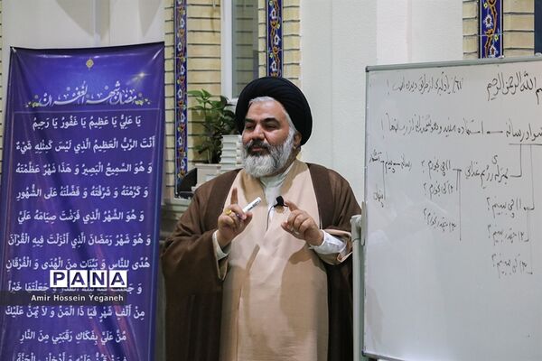 مراسم سخرانی حجت اسلام علیرضا تراشیون در مسجد حضرت زینب جزیره کیش
