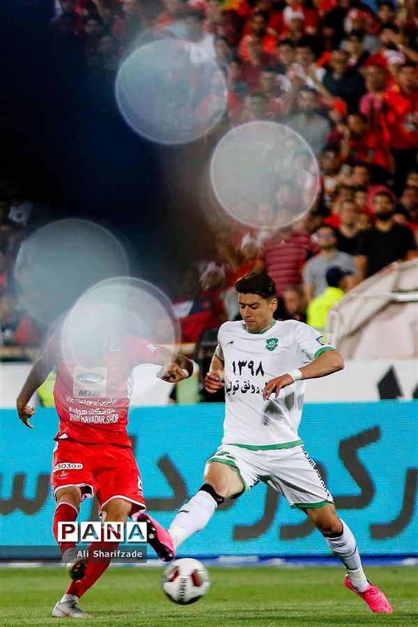 دیدار تیم‌های پرسپولیس و ماشین سازی تبریز