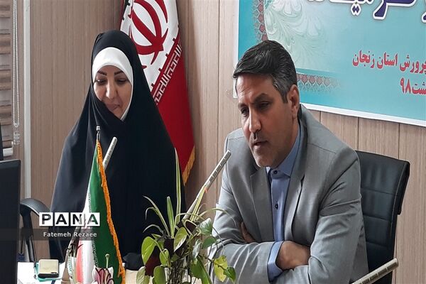 نشست مدیرکل آموزش و پرورش استان زنجان با بانوان توانمند و فرهیخته