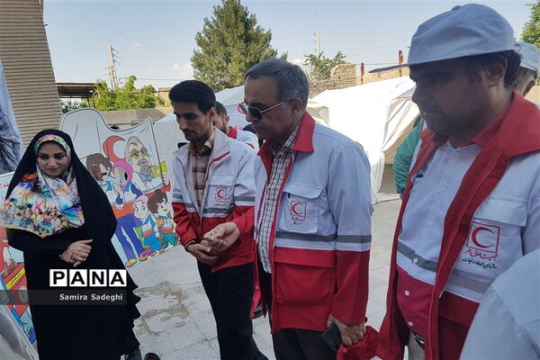 کاروان سلامت جمعیت هلال احمر پاکدشت در روستای قرمز تپه
