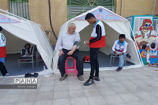 کاروان سلامت جمعیت هلال احمر پاکدشت در روستای قرمز تپه
