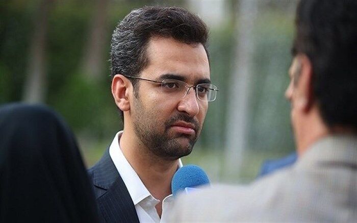 آذری‌جهرمی: چرخه واردات موبایل اصلاح می‌شود