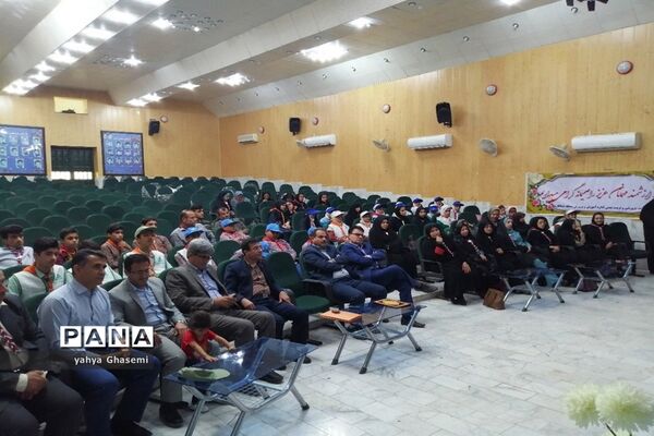 تجلیل از مربیان و یاورمربیان  سازمان دانش‌آموزی منطقه شبانکاره