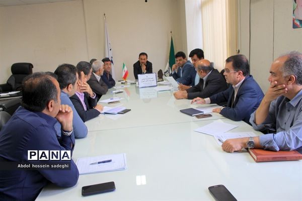 جلسه کار گروه استانی لباس فرم دانش آموزی استان بوشهر