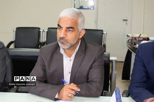 جلسه کار گروه استانی لباس فرم دانش آموزی استان بوشهر