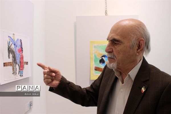 نمایشگاه آثار هنری هنرجویان گرافیک هنرستان غیردولتی نوآوران