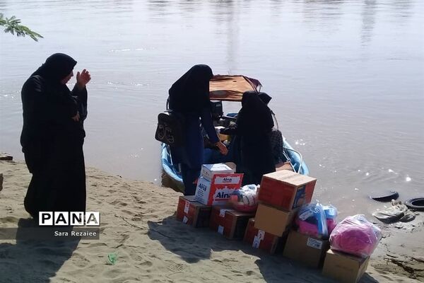 ارسال و توزیع کمک‌های کارشناس مسئول اموربانوان آموزش و پرورش خوزستان
