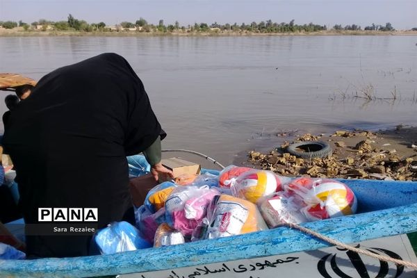 ارسال و توزیع کمک‌های کارشناس مسئول اموربانوان آموزش و پرورش خوزستان