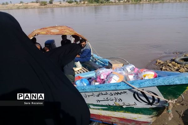 ارسال و توزیع کمک‌های کارشناس مسئول اموربانوان آموزش و پرورش خوزستان